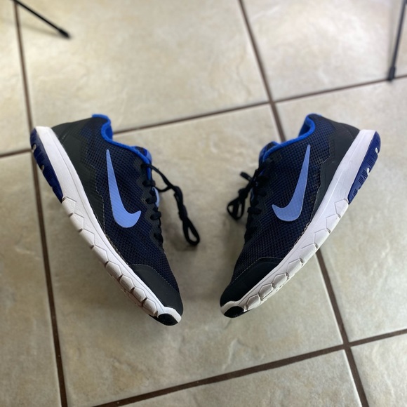 Nike Women's Flex Experience RN 4 Running - Picture 3 of 8